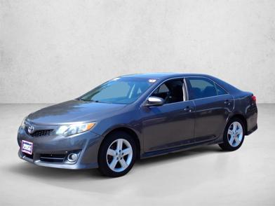 2012 Toyota Camry SE -
                  Centennial, CO