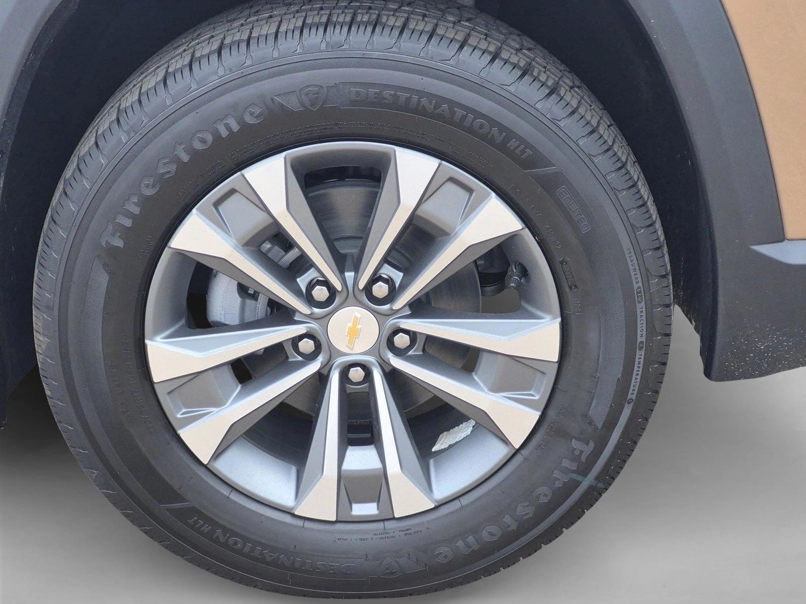 2027 Chevrolet Equinox LT - Photo 10
