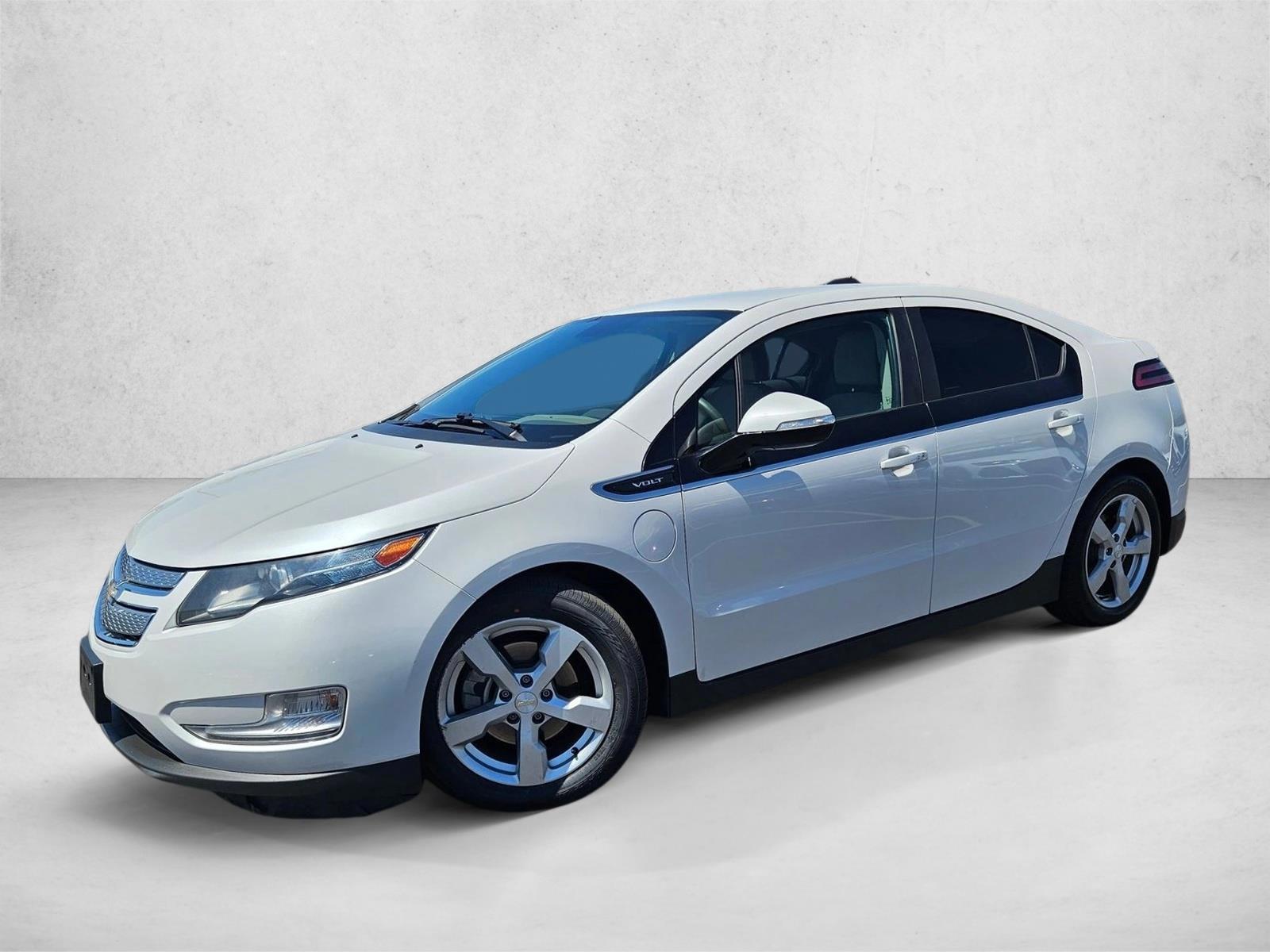 Thumbnail: 2015 Chevrolet Volt - 1