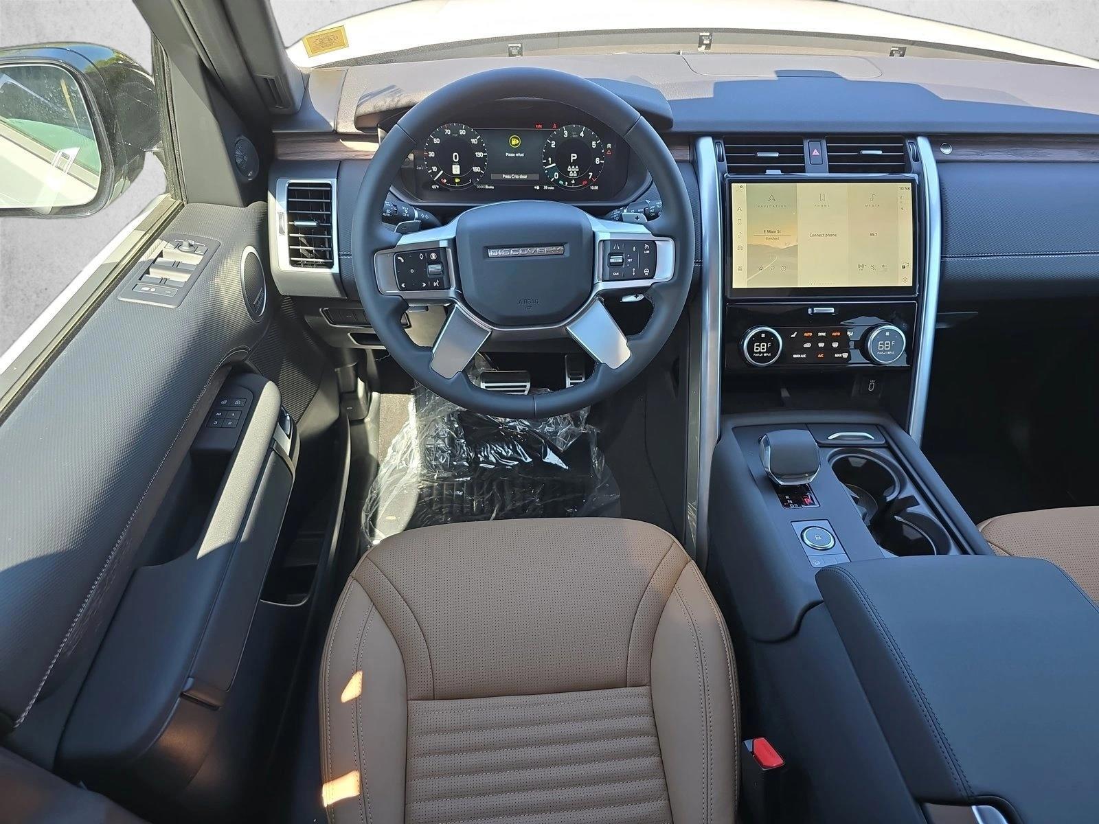 Thumbnail: 2026 Land Rover Discovery - 4