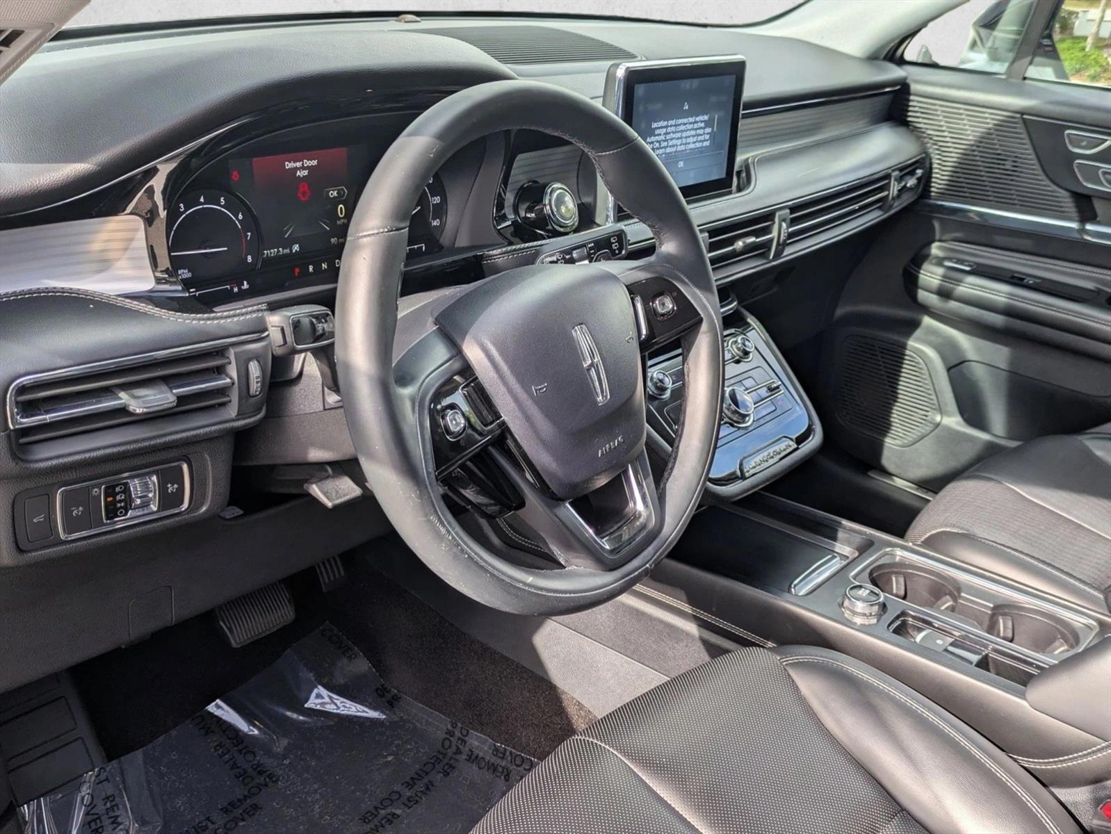 Thumbnail: 2020 Lincoln Corsair - 3