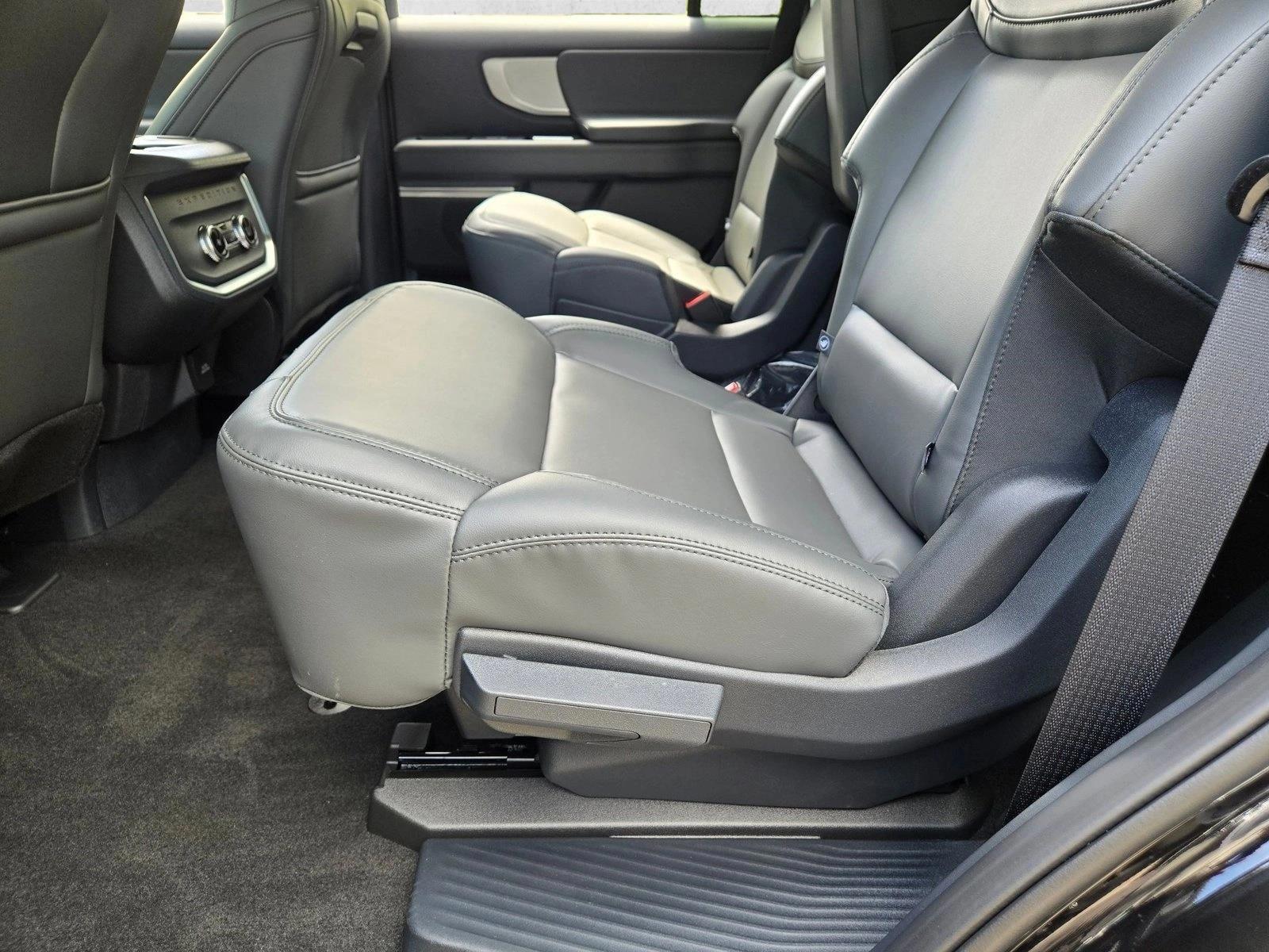 Thumbnail: 2026 Ford Expedition - 6