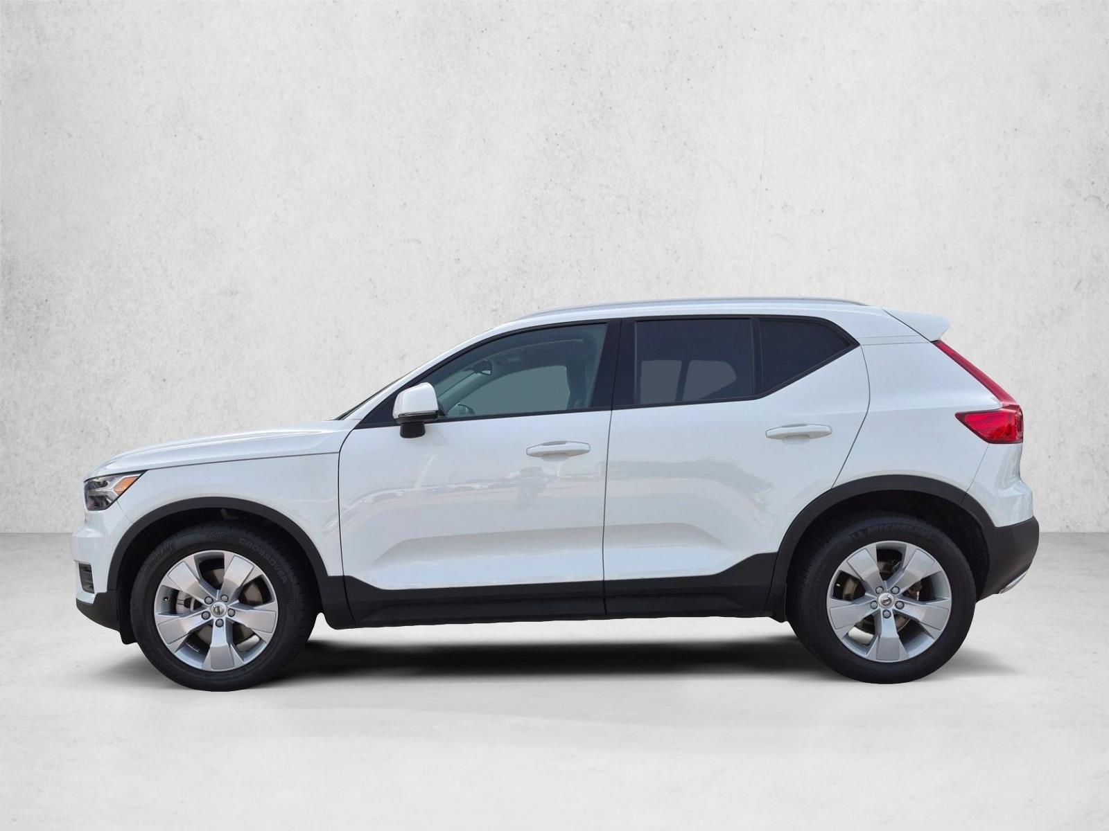 Thumbnail: 2019 Volvo XC40 - 2