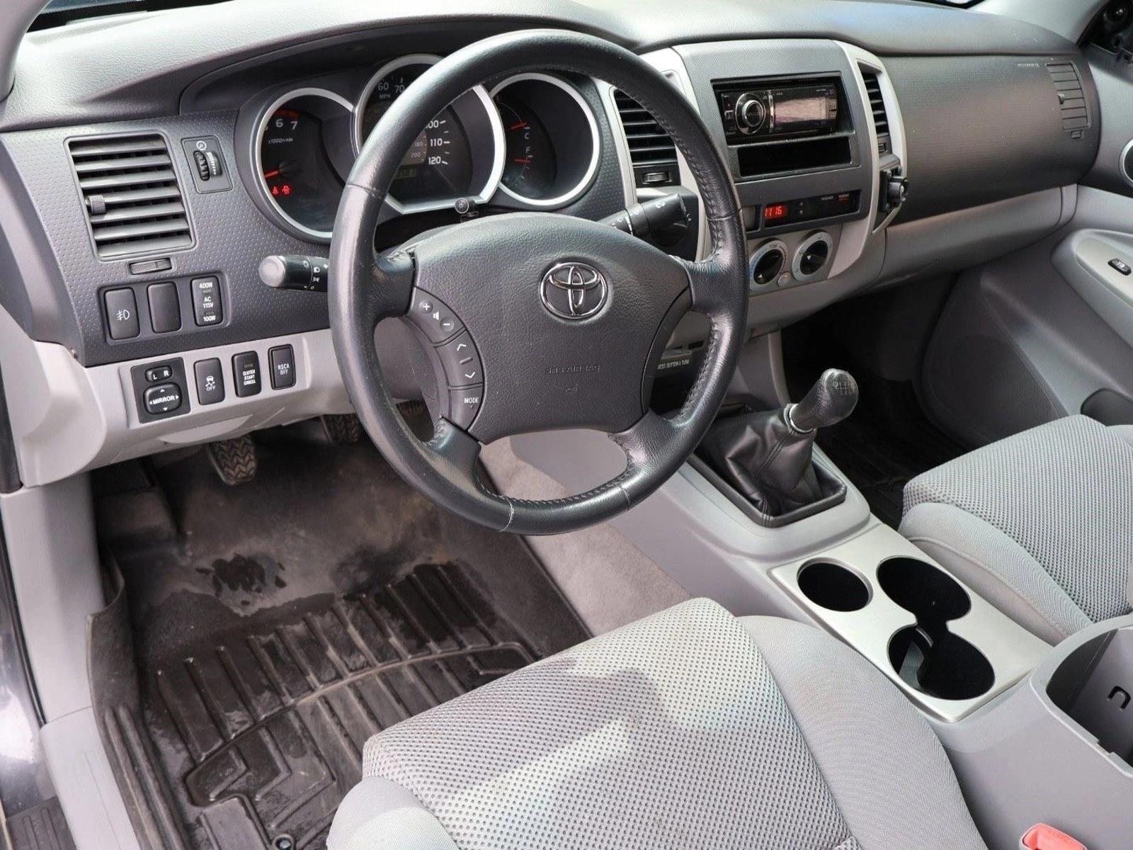 Thumbnail: 2010 Toyota Tacoma - 3