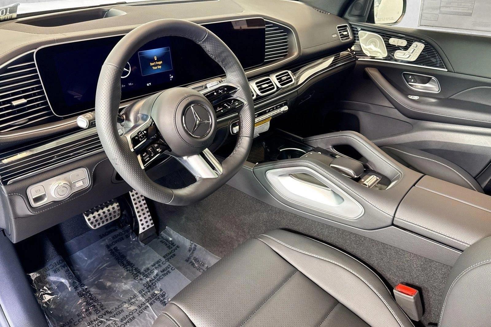 Thumbnail: 2026 Mercedes-Benz GLS - 3