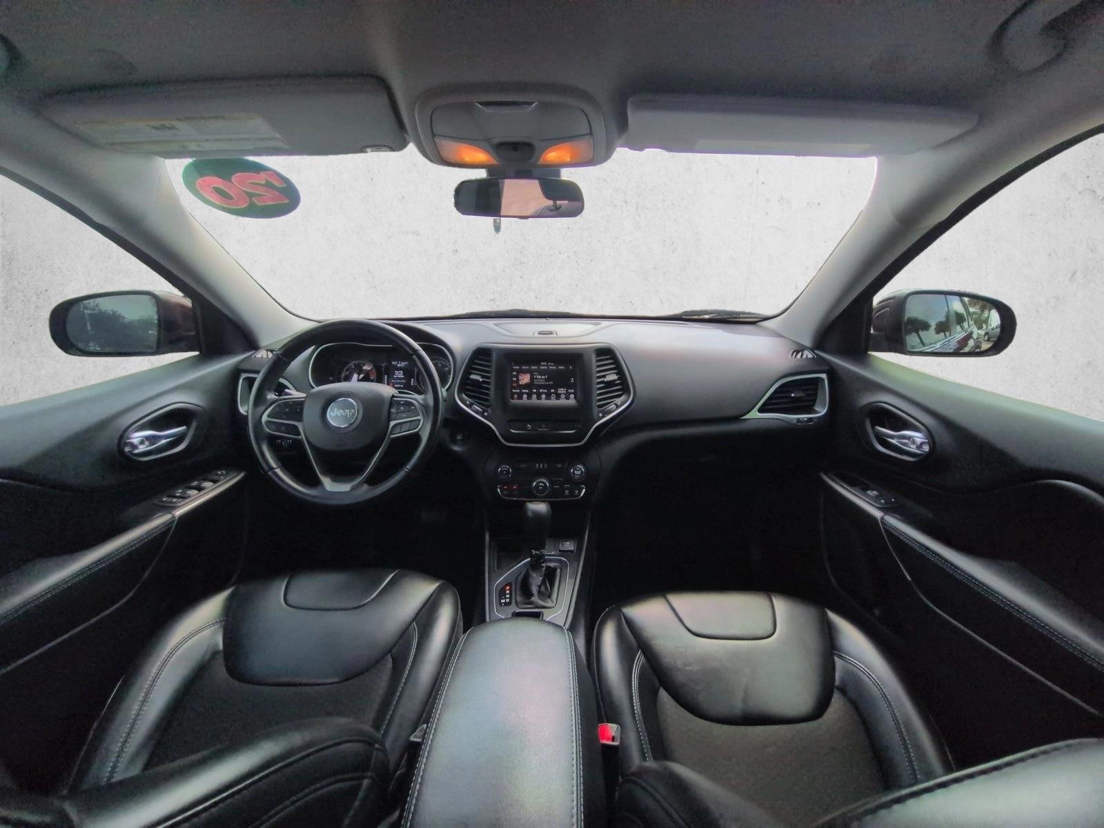 Thumbnail: 2020 Jeep Cherokee - 3