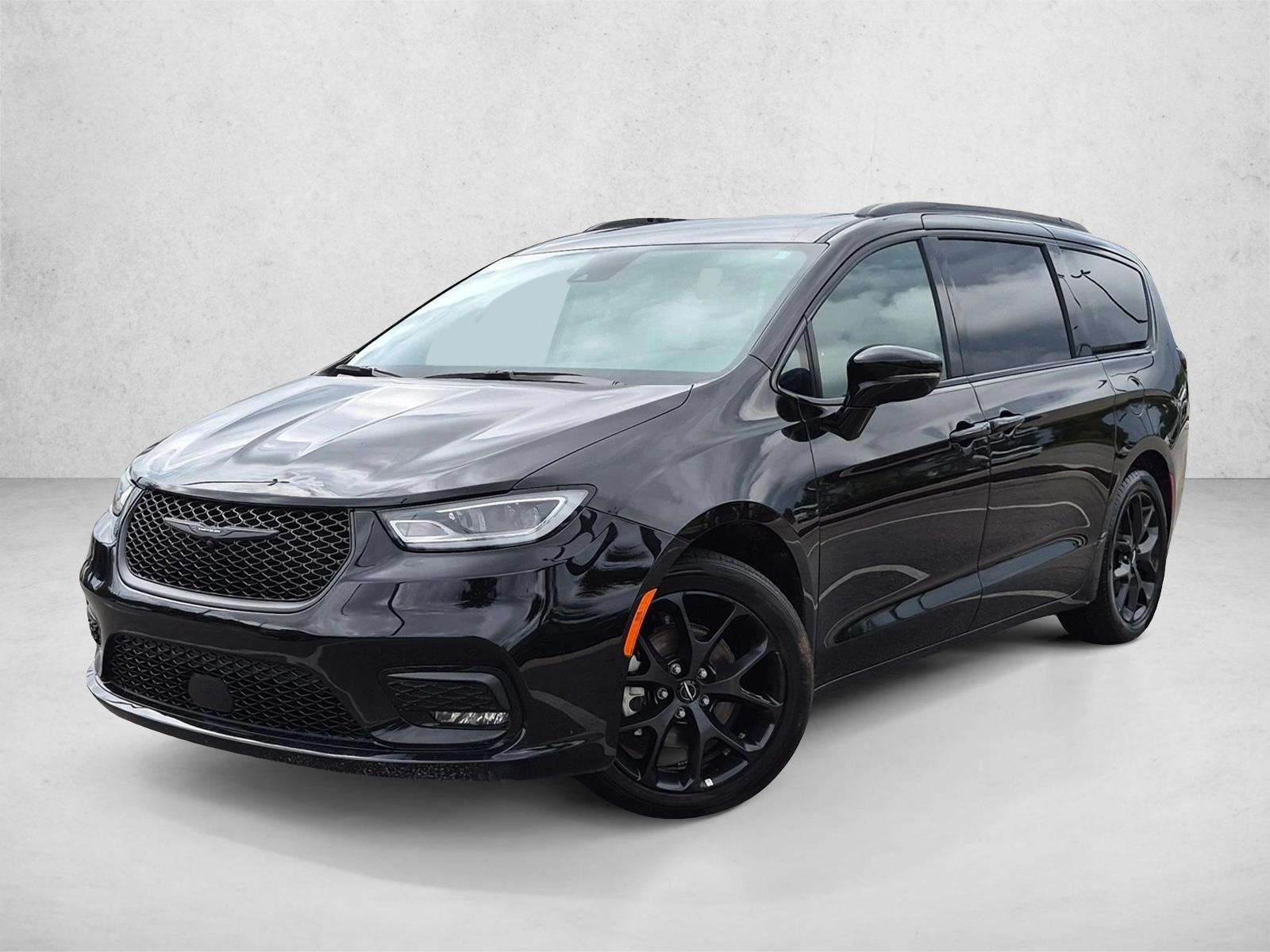 Thumbnail: 2025 Chrysler Pacifica - 1