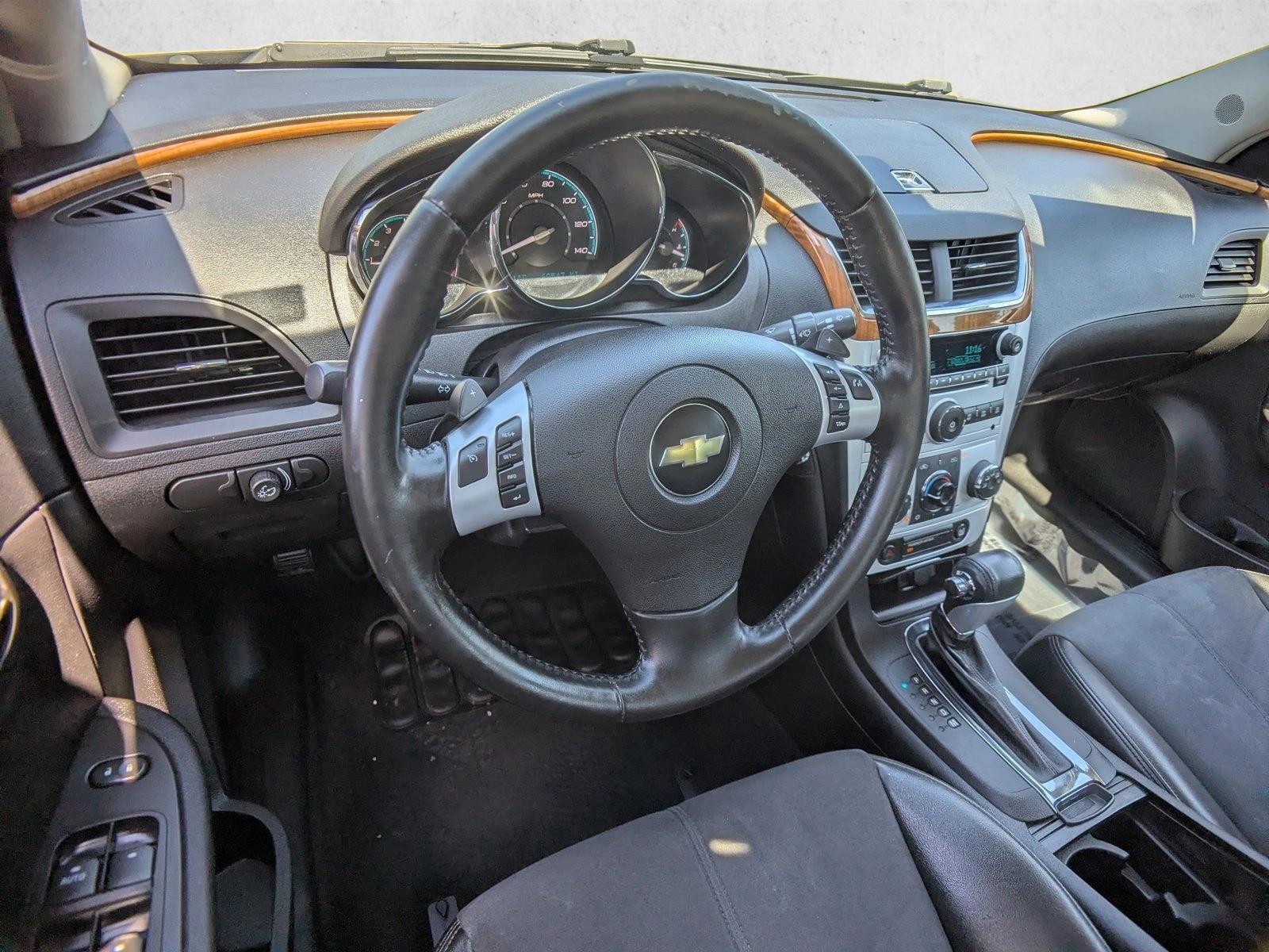 Thumbnail: 2009 Chevrolet Malibu - 3
