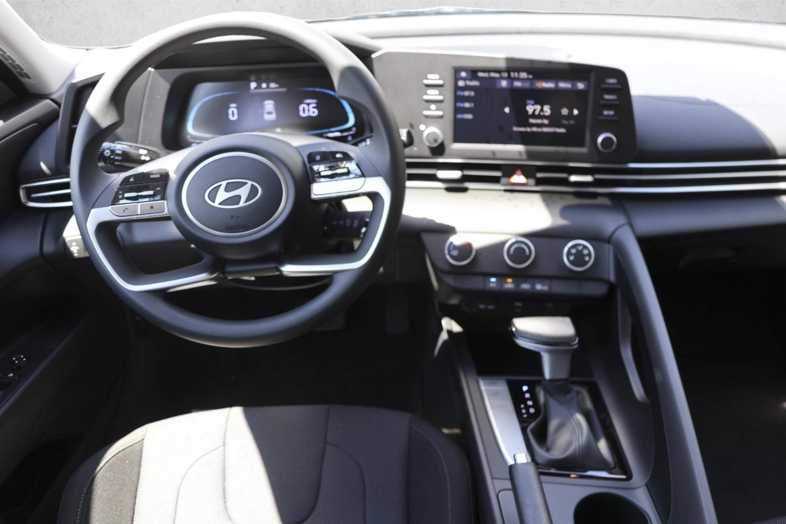 Thumbnail: 2026 Hyundai Elantra - 3