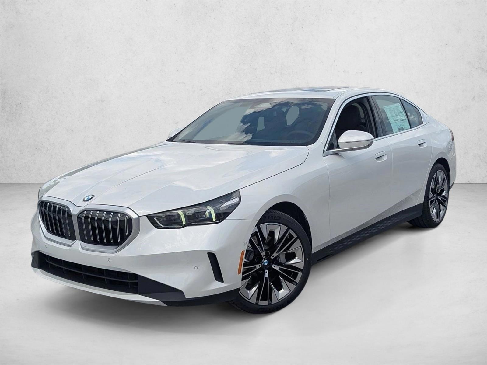 Thumbnail: 2026 BMW 5 Series - 1