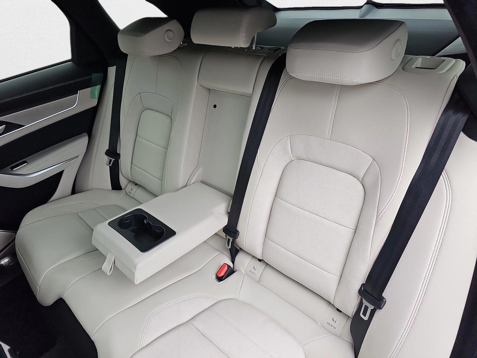 2026 Jaguar F-Pace R-Dynamic S - Photo 12