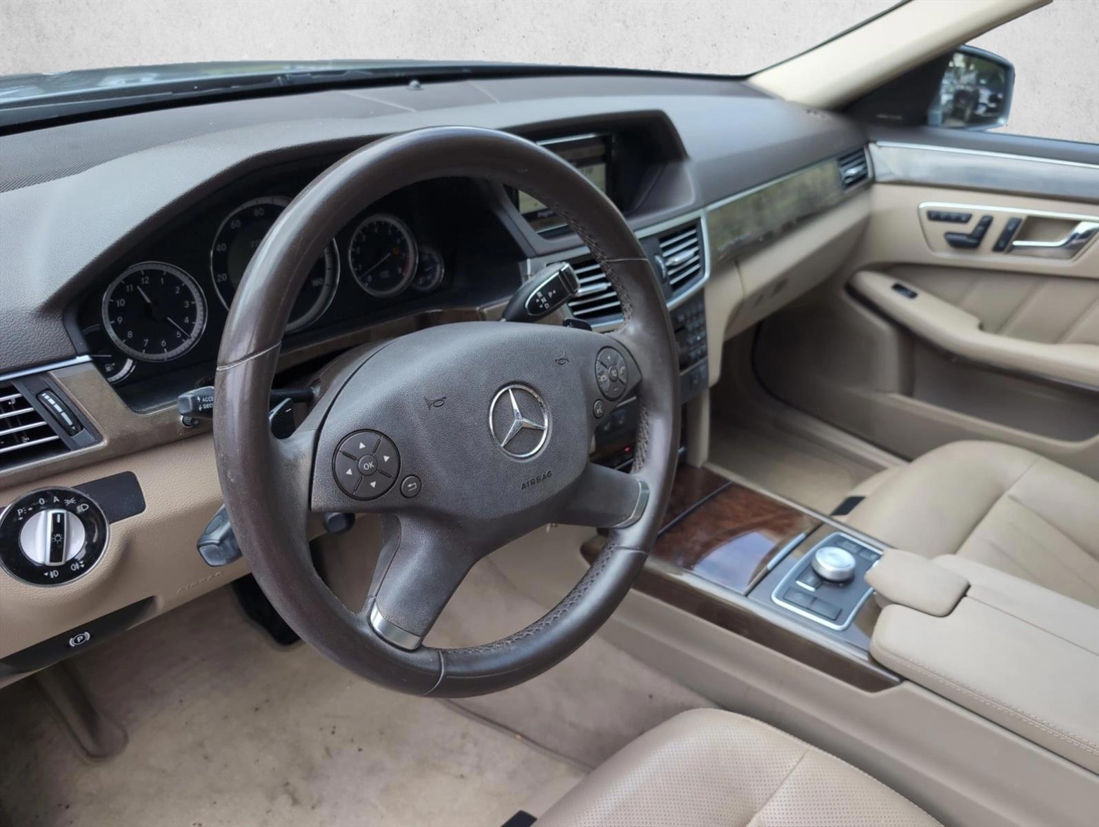 Thumbnail: 2010 Mercedes-Benz E-Class - 2