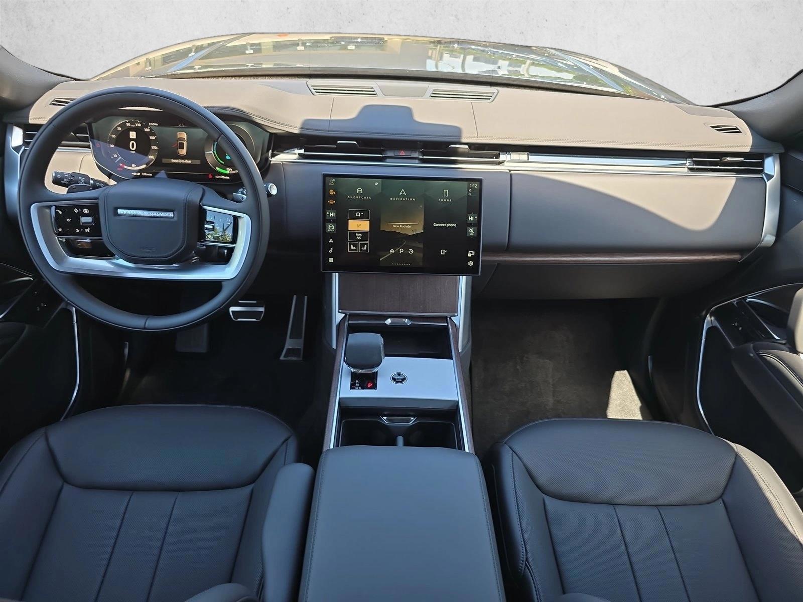 Thumbnail: 2025 Land Rover Range Rover - 3