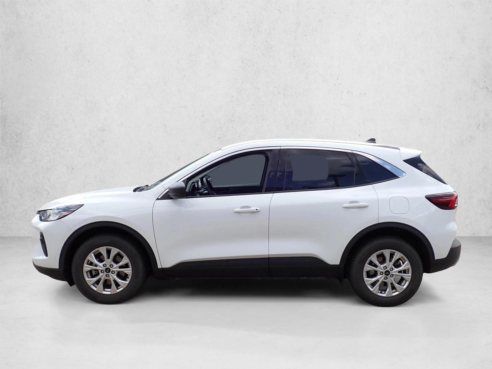 Thumbnail: 2023 Ford Escape - 5