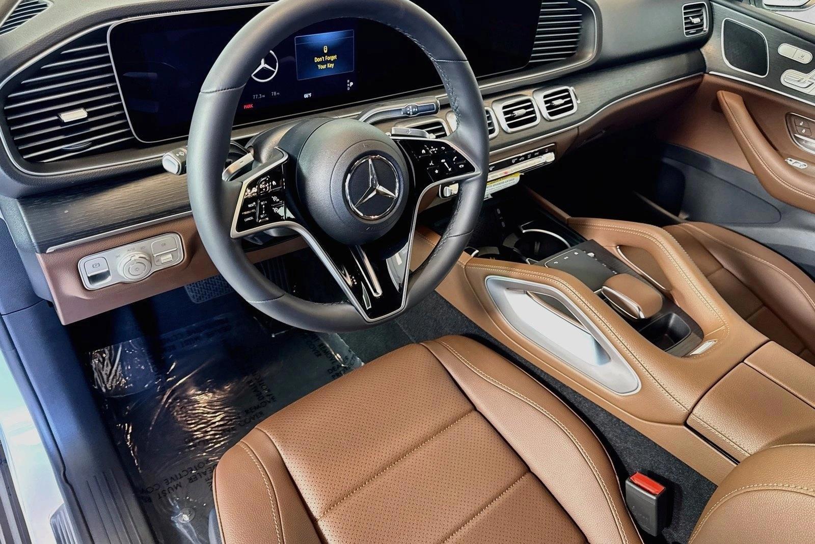 Thumbnail: 2026 Mercedes-Benz GLE - 3