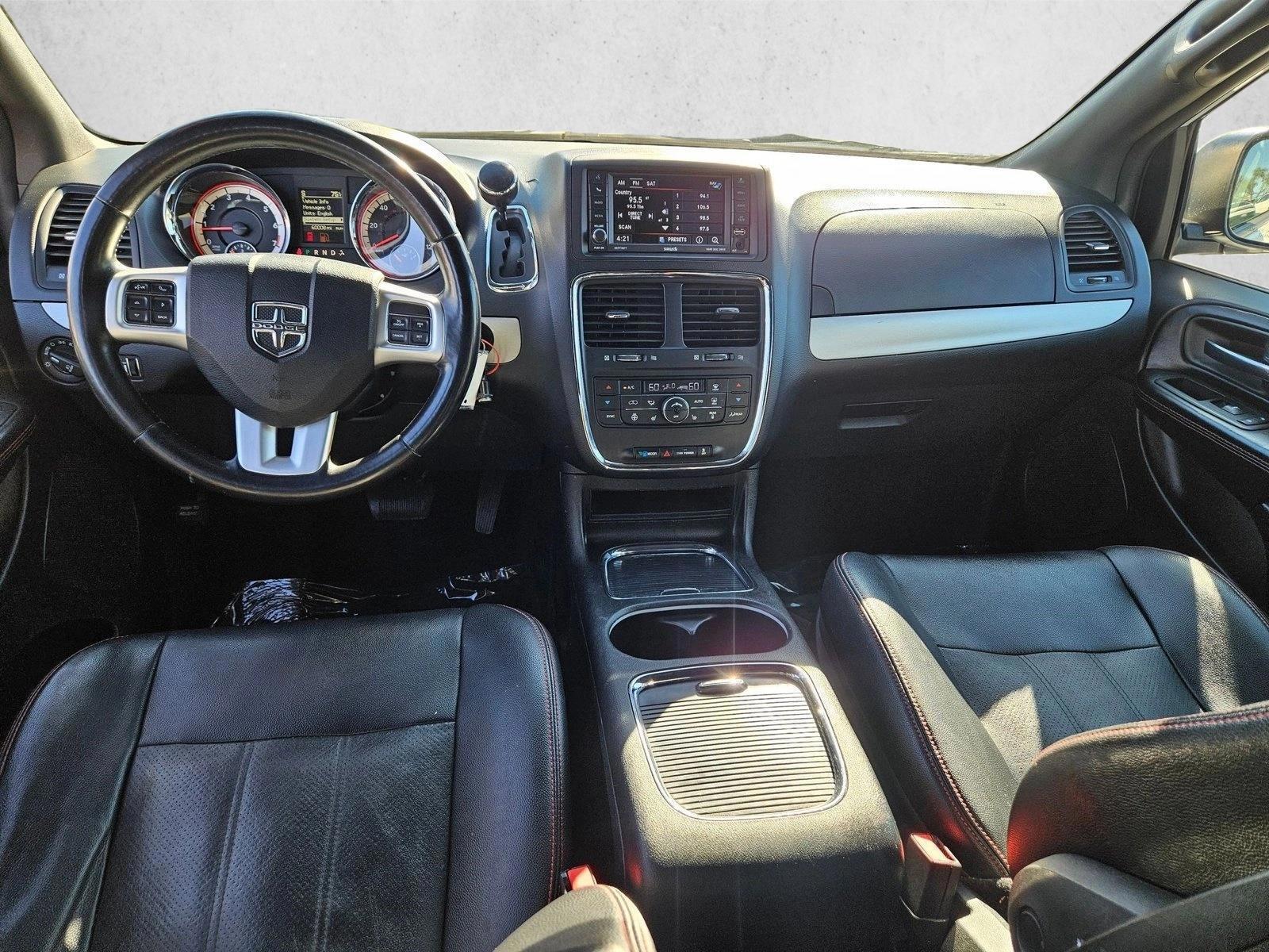 Thumbnail: 2019 Dodge Grand Caravan - 3