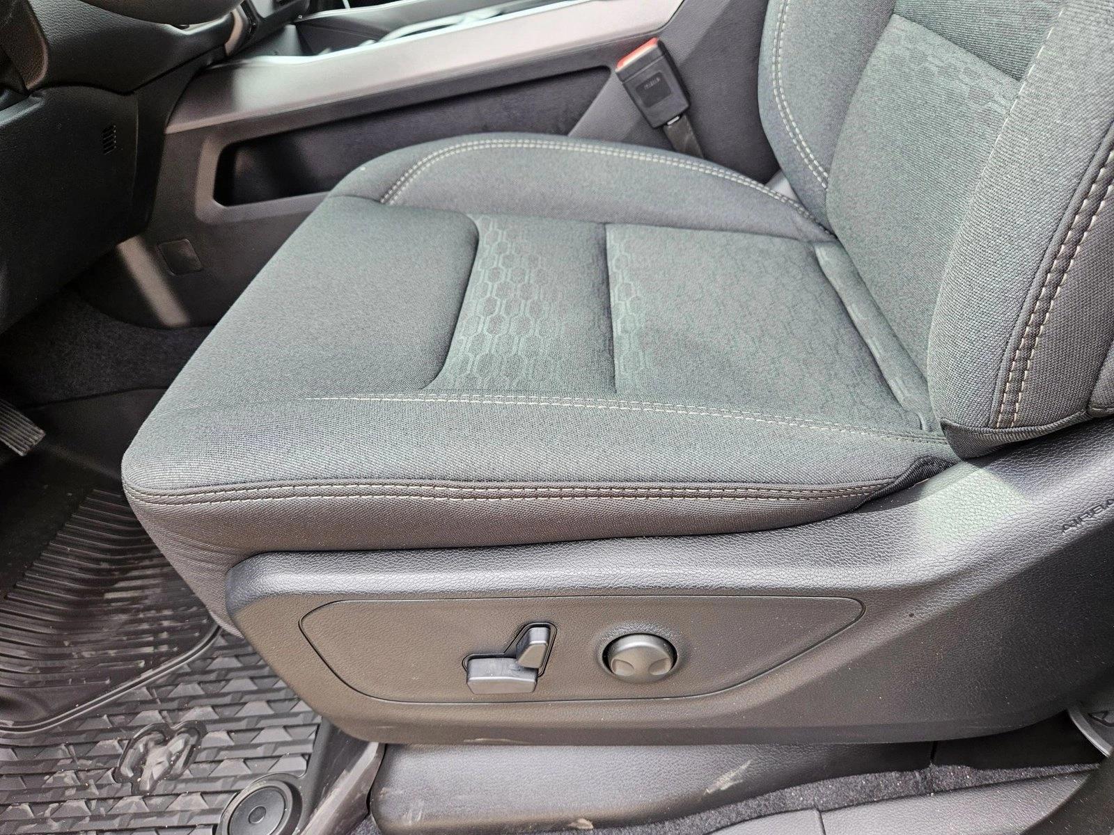 Thumbnail: 2026 RAM 1500 - 4