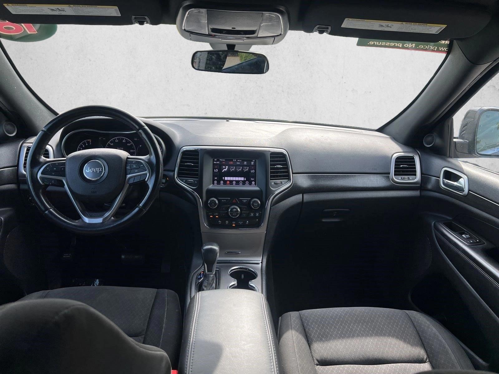 Thumbnail: 2018 Jeep Grand Cherokee - 3