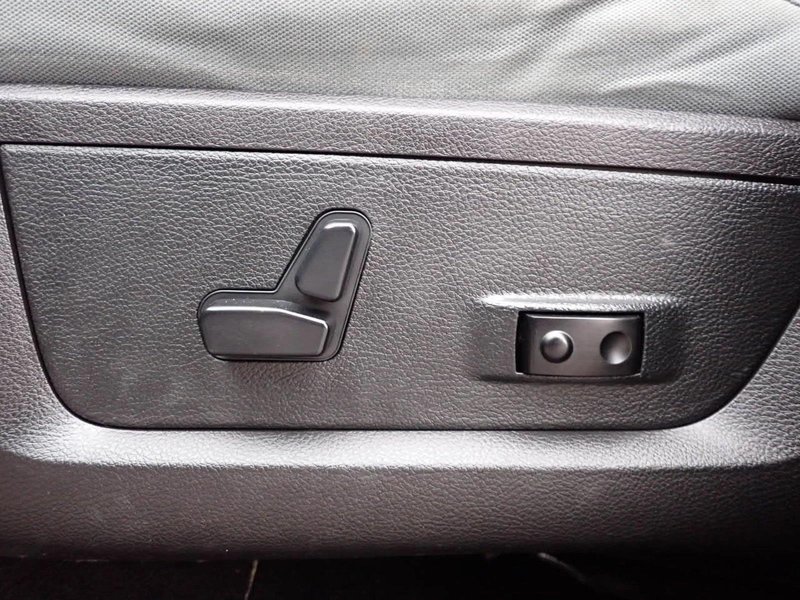 Thumbnail: 2015 RAM 1500 - 4