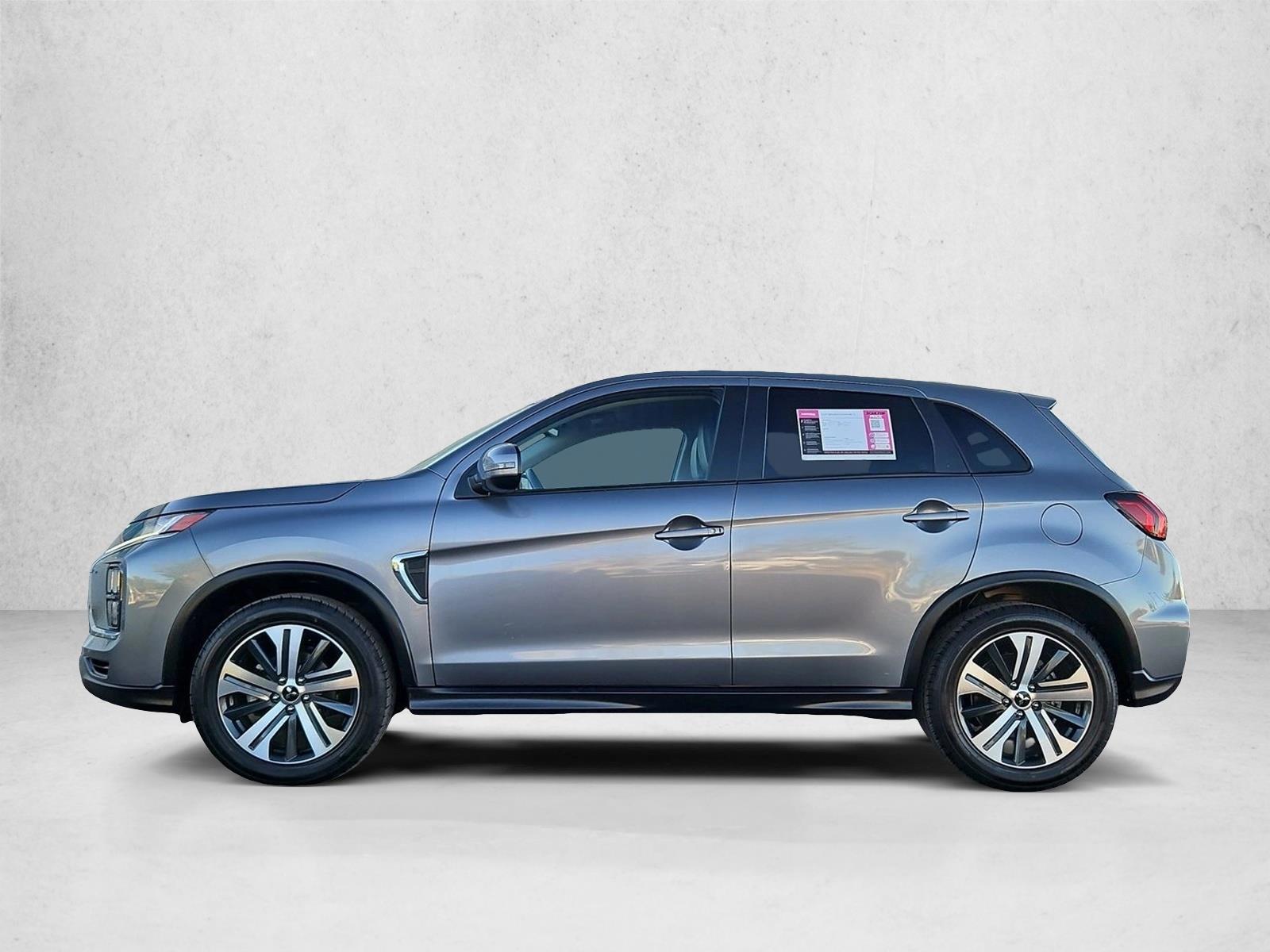 Thumbnail: 2024 Mitsubishi Outlander - 2
