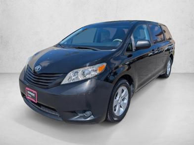 2012 Toyota Sienna LE -
                  Hayward, CA