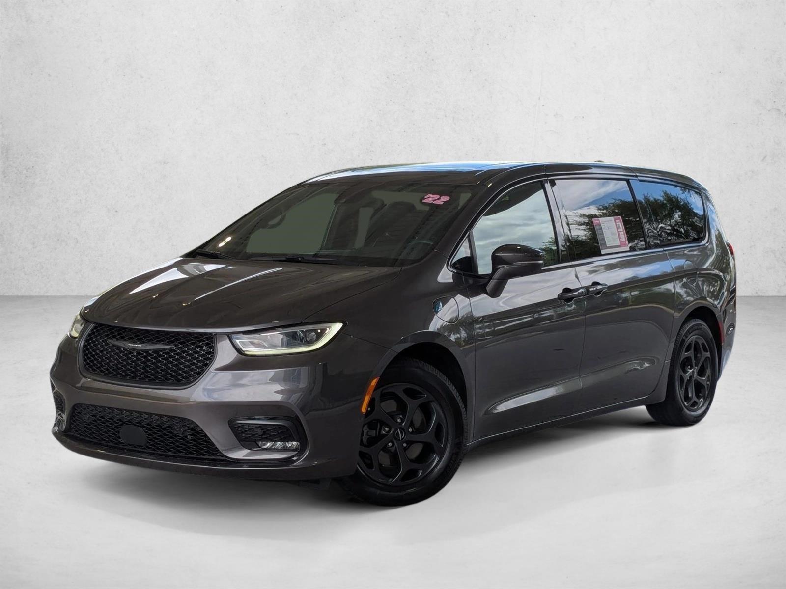 Thumbnail: 2022 Chrysler Pacifica - 1