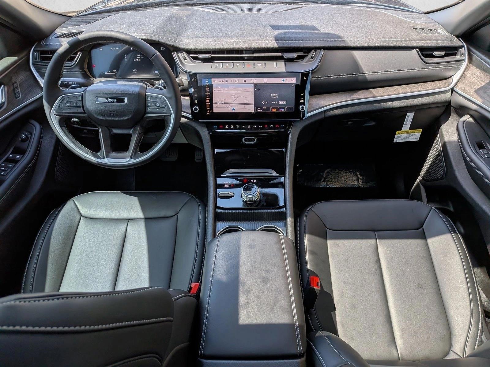 Thumbnail: 2026 Jeep Grand Cherokee - 3