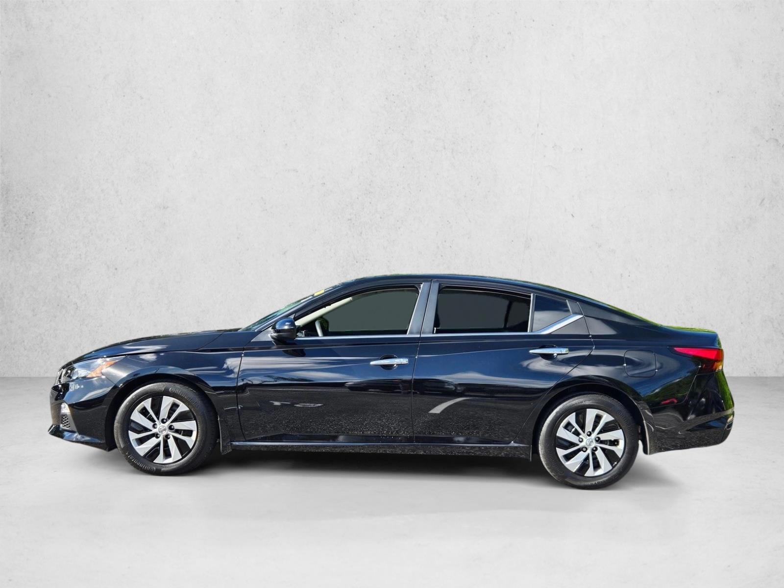 Thumbnail: 2022 Nissan Altima - 2