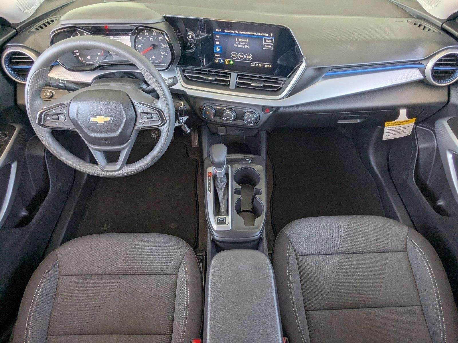 Thumbnail: 2026 Chevrolet Trax - 4