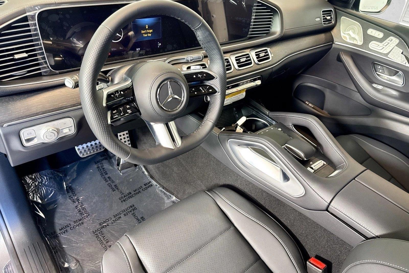 Thumbnail: 2026 Mercedes-Benz GLS - 3