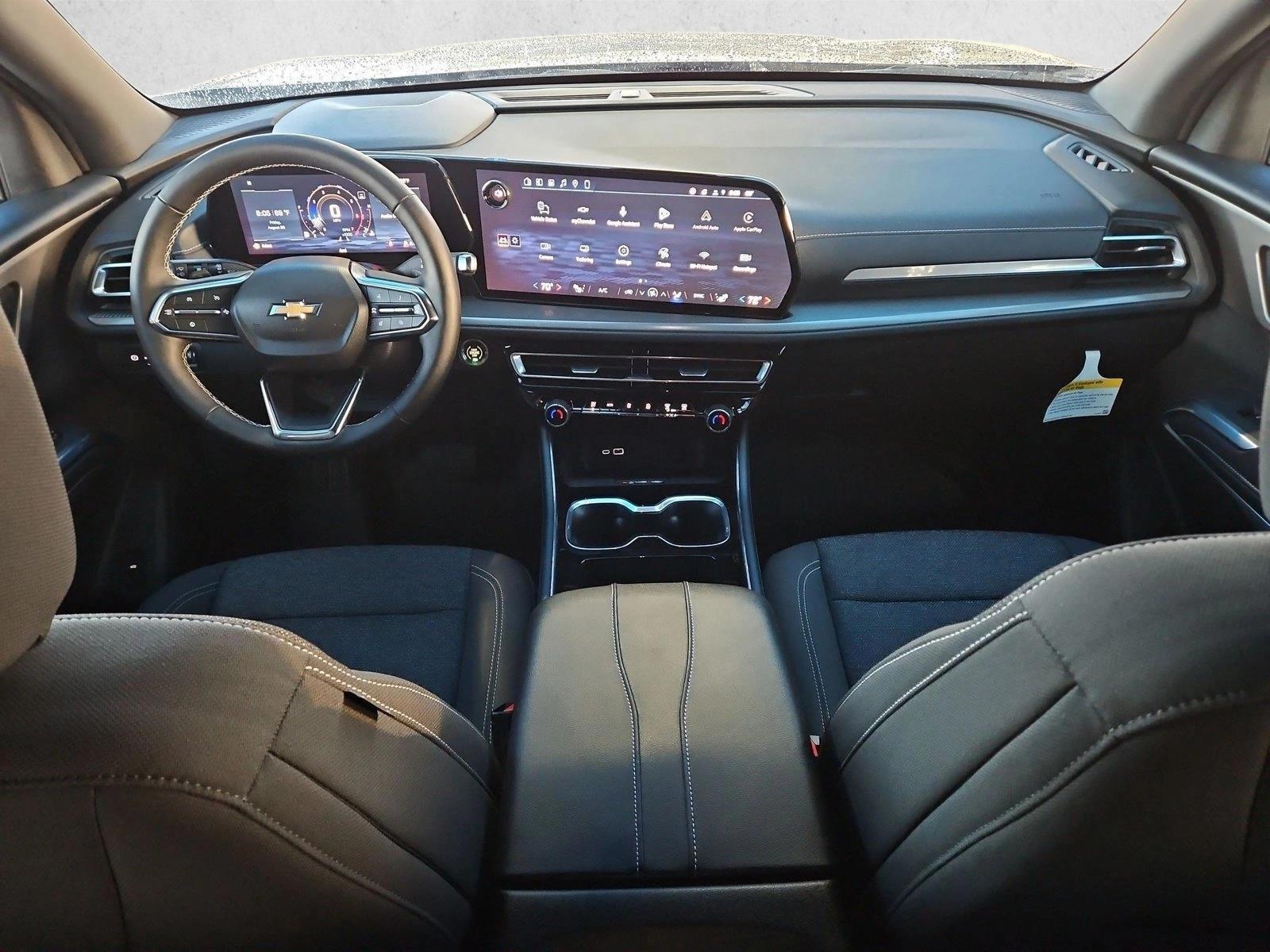 Thumbnail: 2027 Chevrolet Traverse - 4