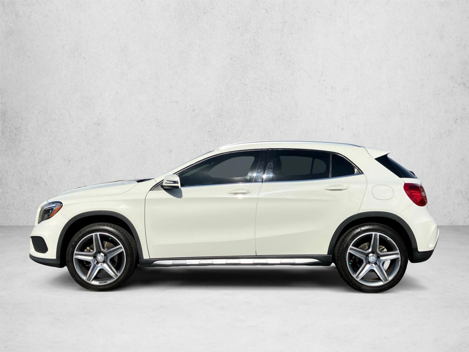 Thumbnail: 2015 Mercedes-Benz GLA - 2