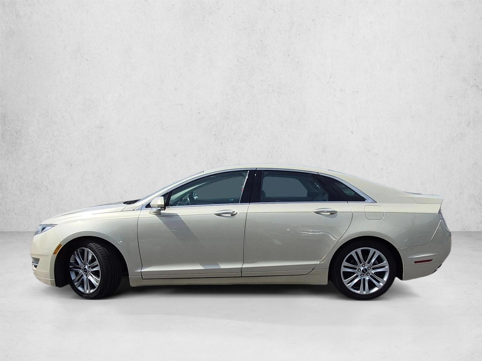 Thumbnail: 2015 Lincoln MKZ - 2