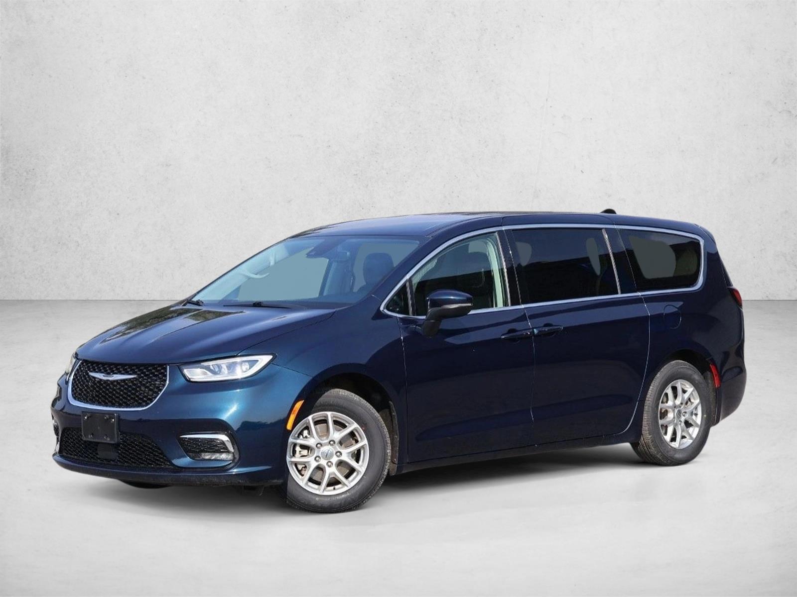 Thumbnail: 2023 Chrysler Pacifica - 1