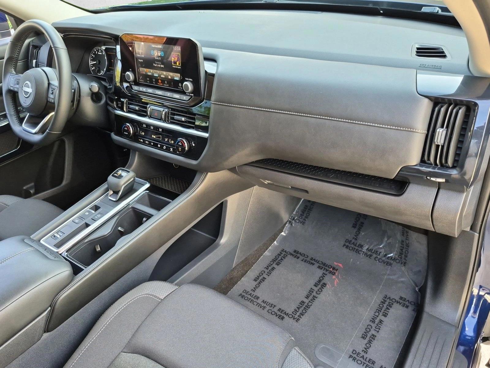2025 Nissan Pathfinder SV - Photo 20