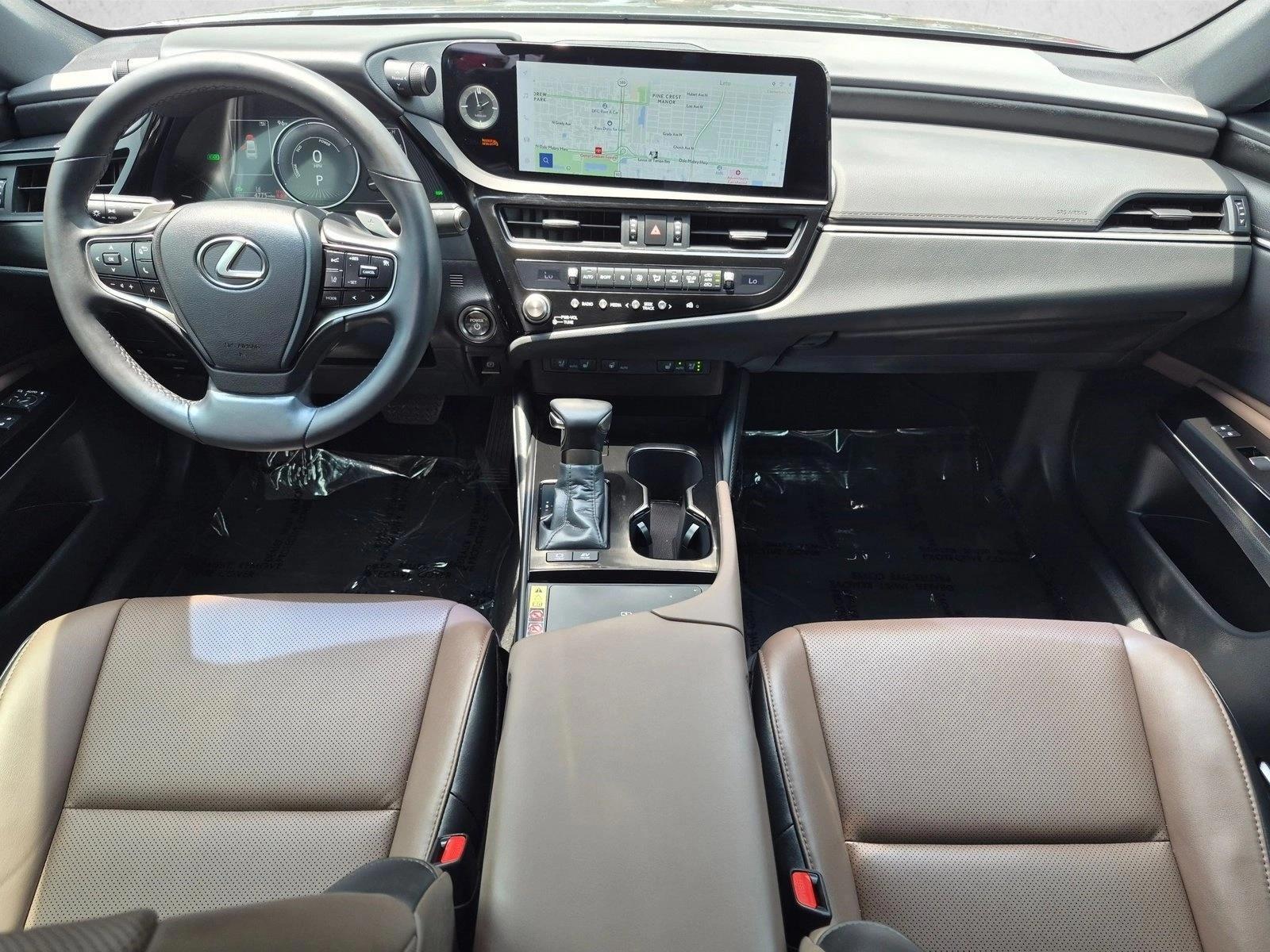 Thumbnail: 2025 Lexus ES - 3