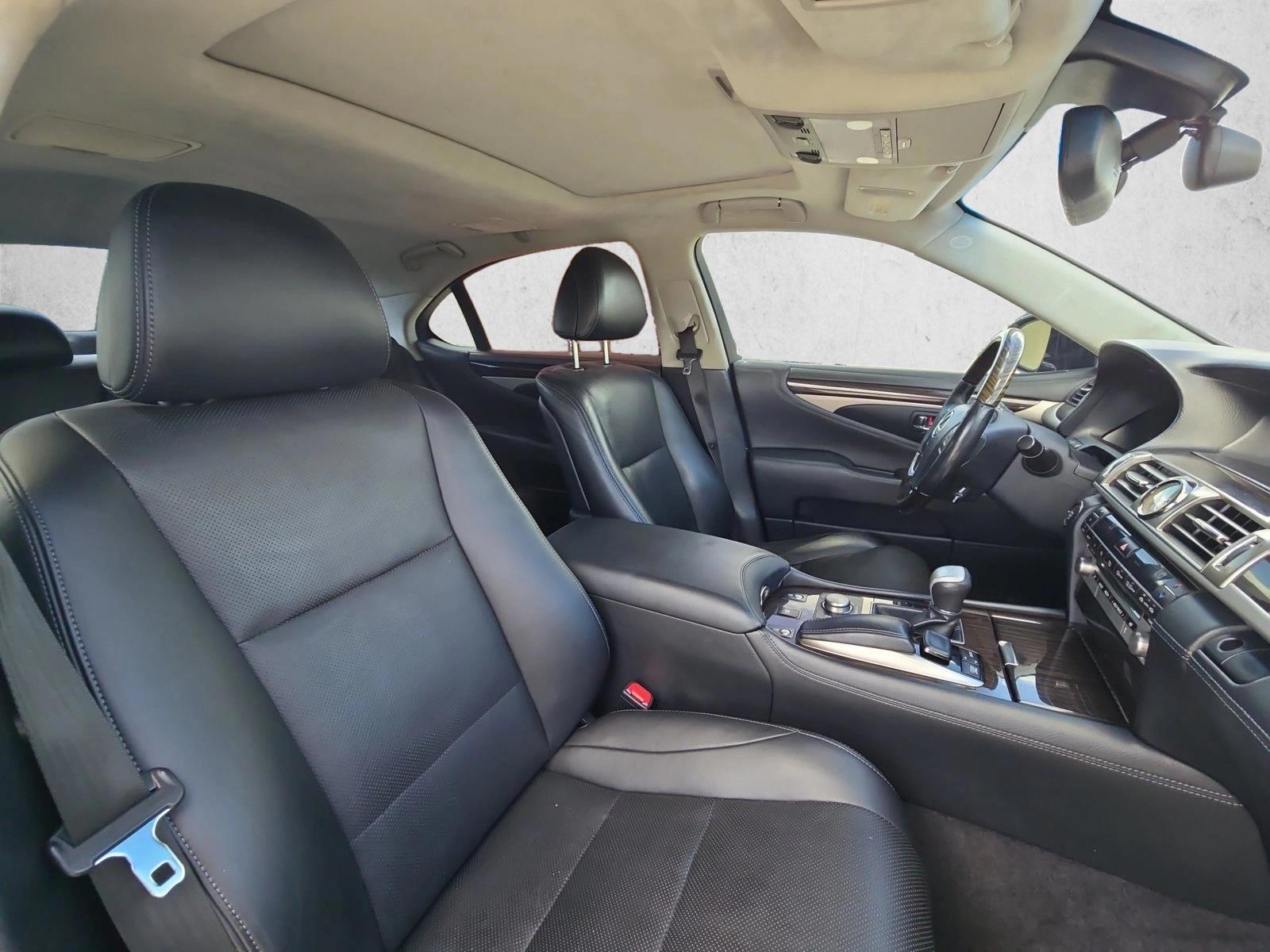 2015 Lexus LS L - Photo 19