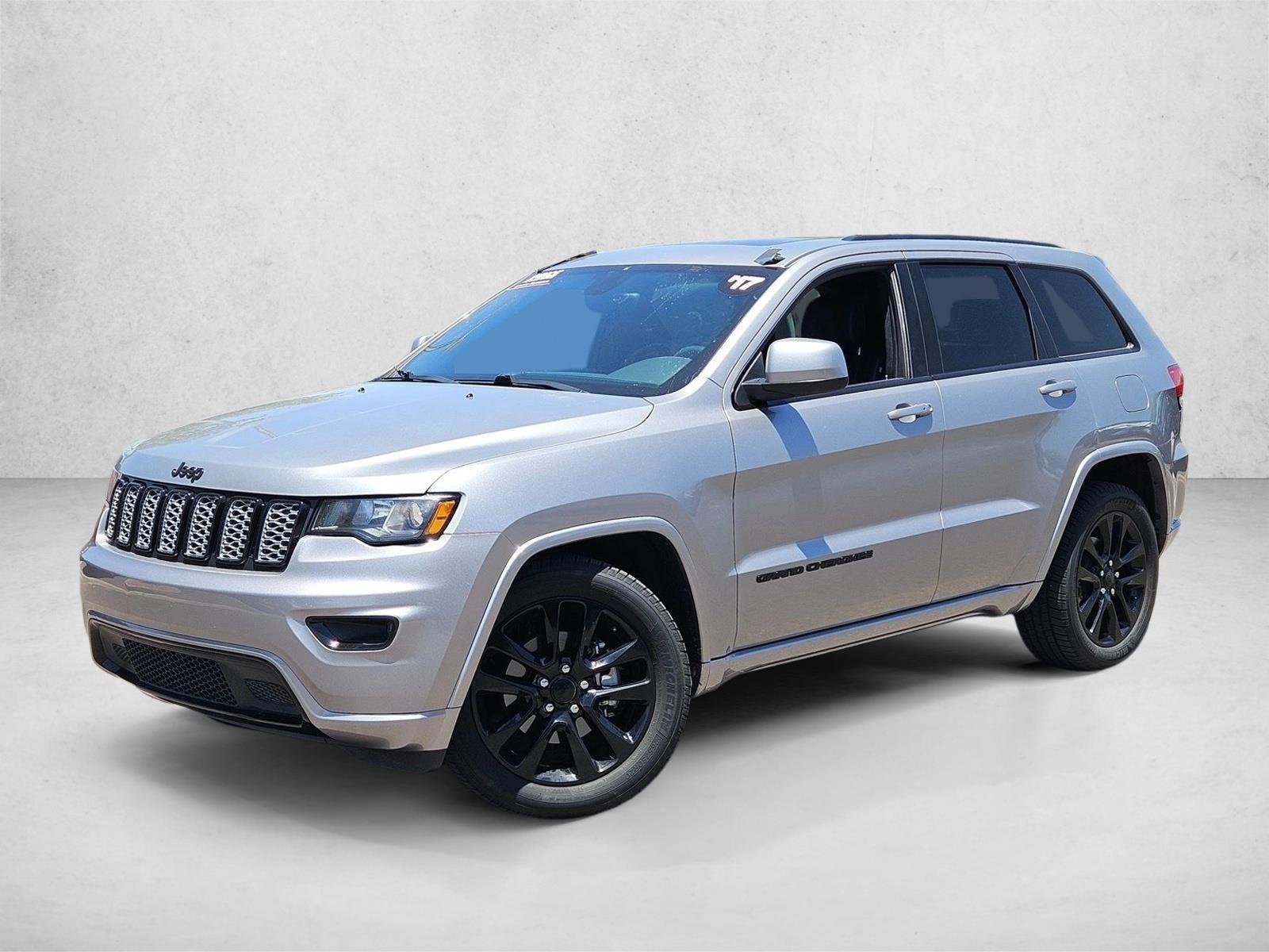 Thumbnail: 2017 Jeep Grand Cherokee - 1