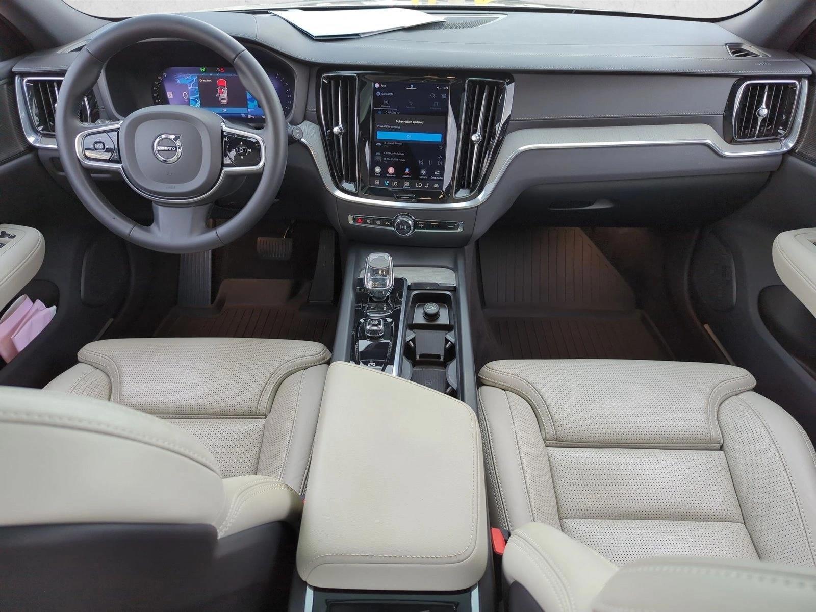 Thumbnail: 2024 Volvo V60 - 4