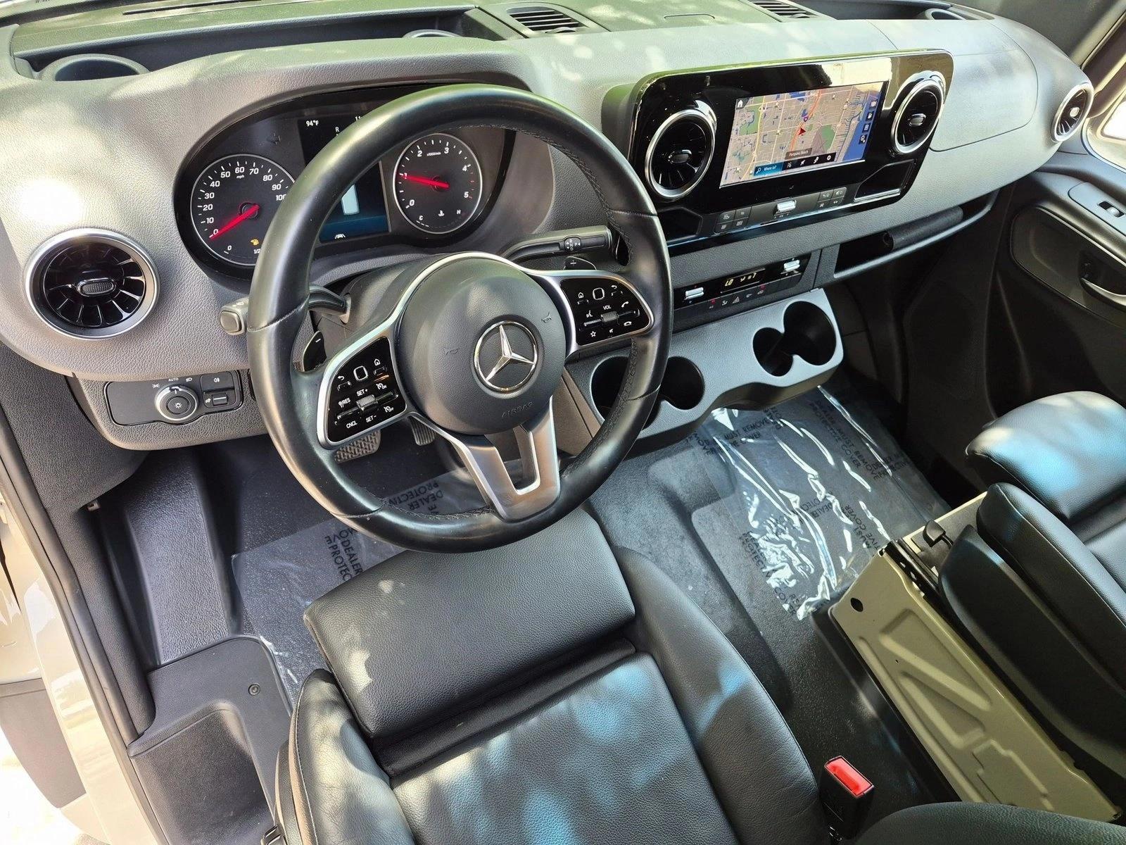 Thumbnail: 2024 Mercedes-Benz Sprinter - 3