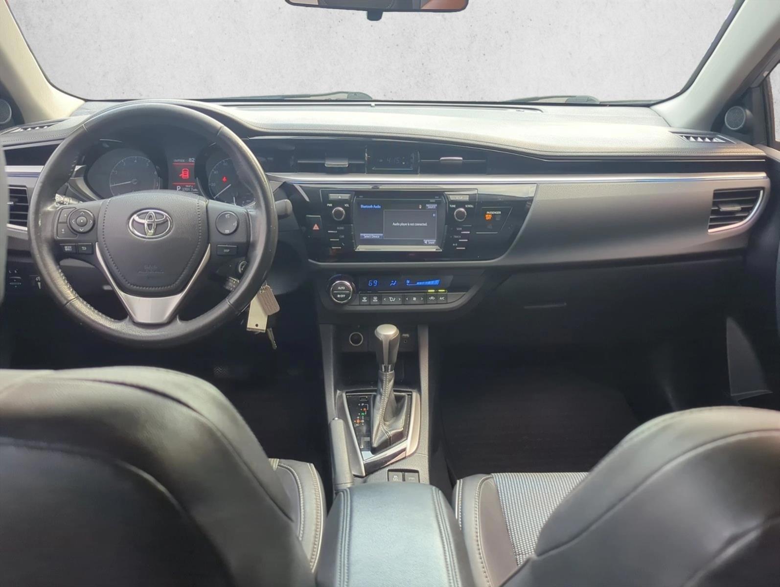 Thumbnail: 2015 Toyota Corolla - 2
