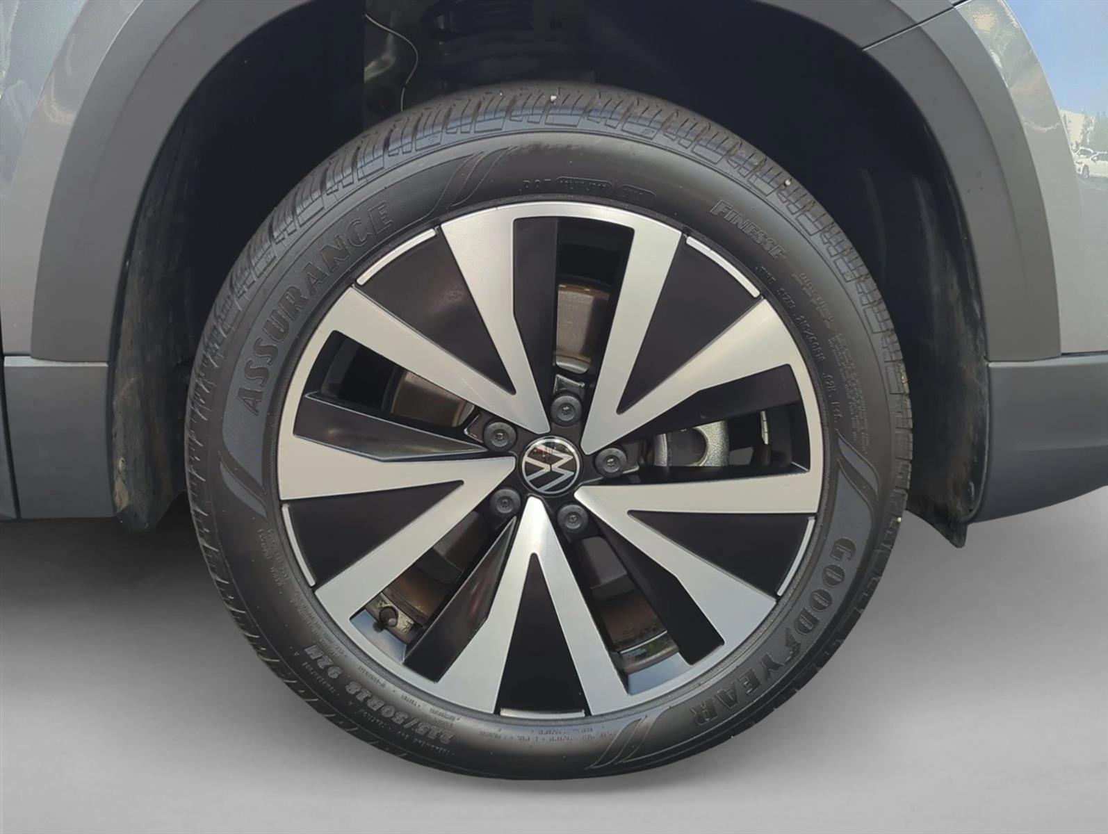 2023 Volkswagen Taos