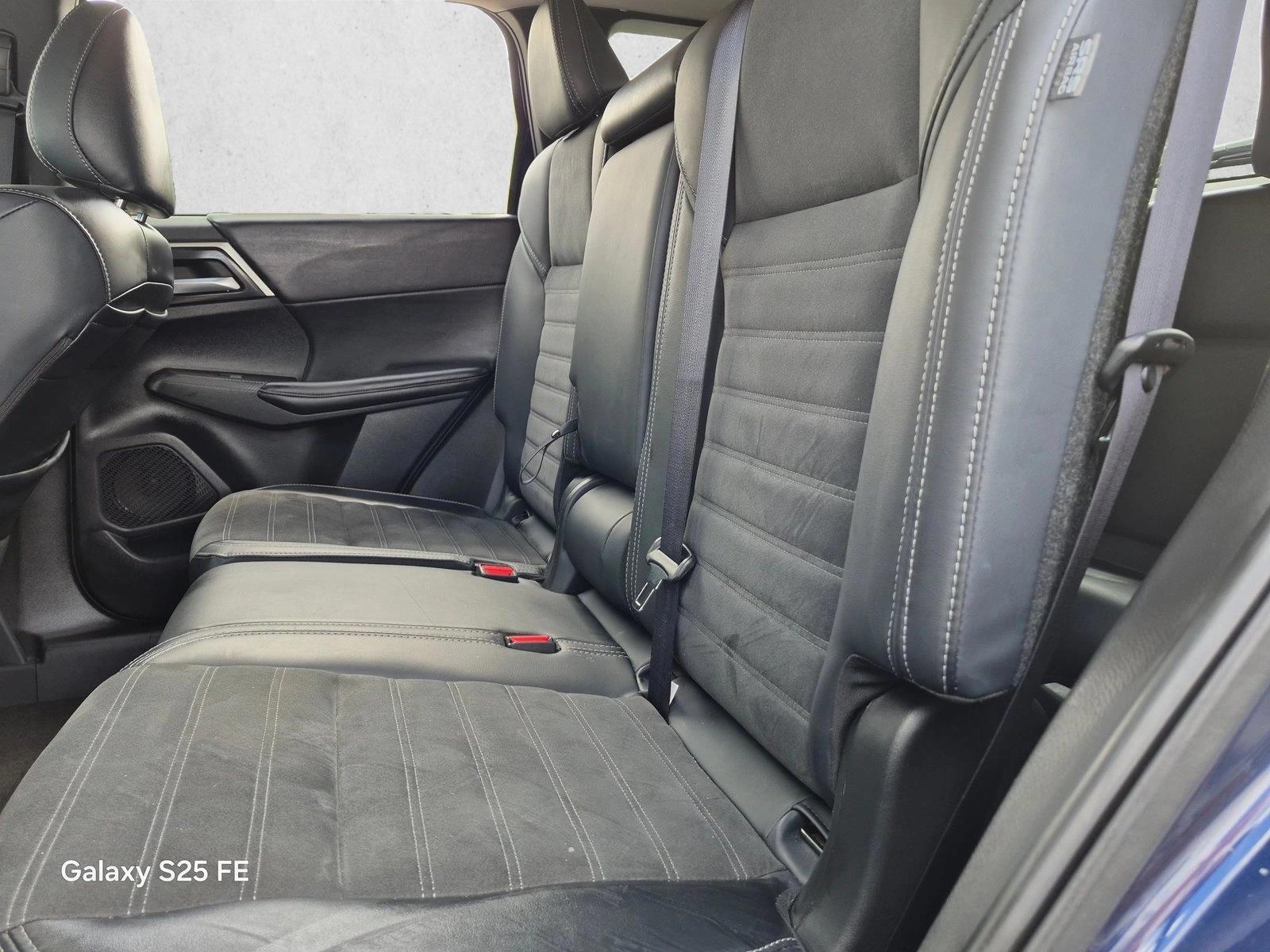2024 Mitsubishi Outlander 18