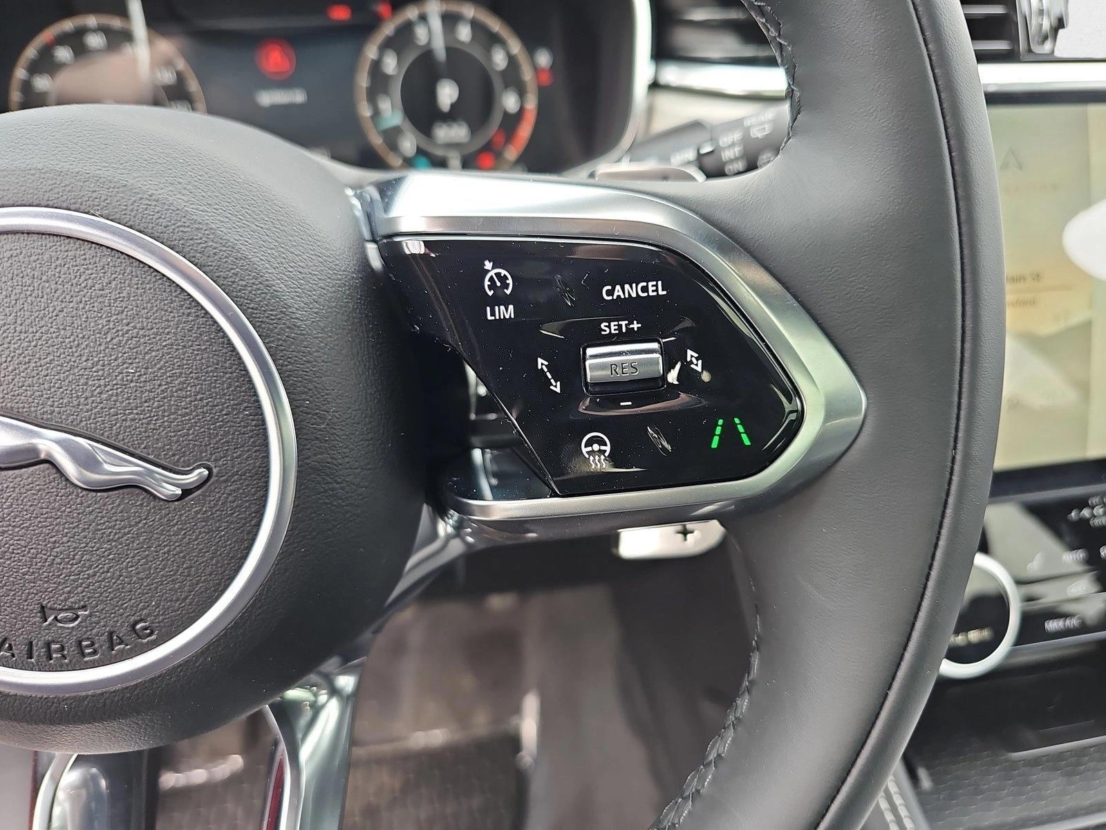 2026 Jaguar F-Pace R-Dynamic S - Photo 16