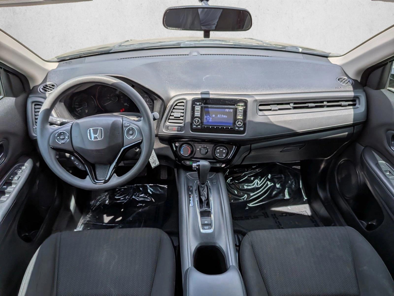 Thumbnail: 2016 Honda HR-V - 4
