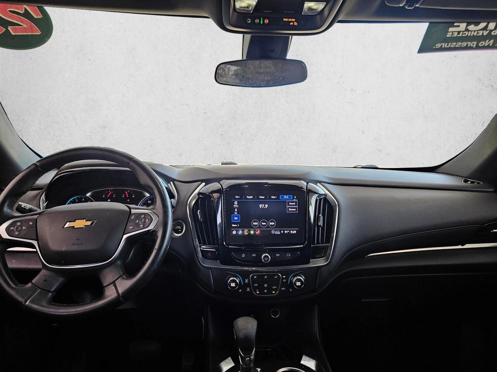 Thumbnail: 2023 Chevrolet Traverse - 3