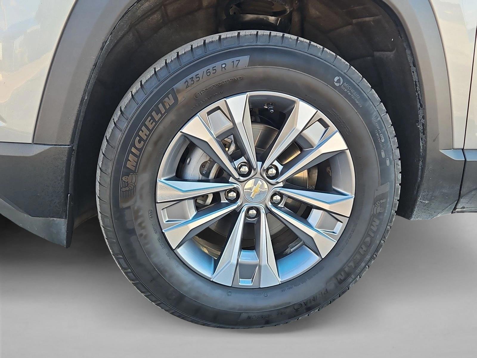 2025 Chevrolet Equinox LT - Photo 24