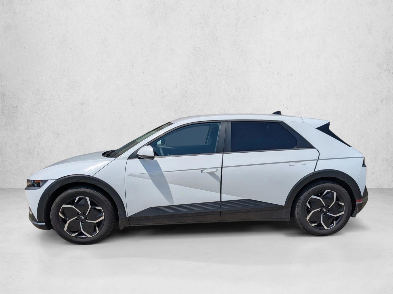 Thumbnail: 2022 Hyundai Ioniq 5 - 2