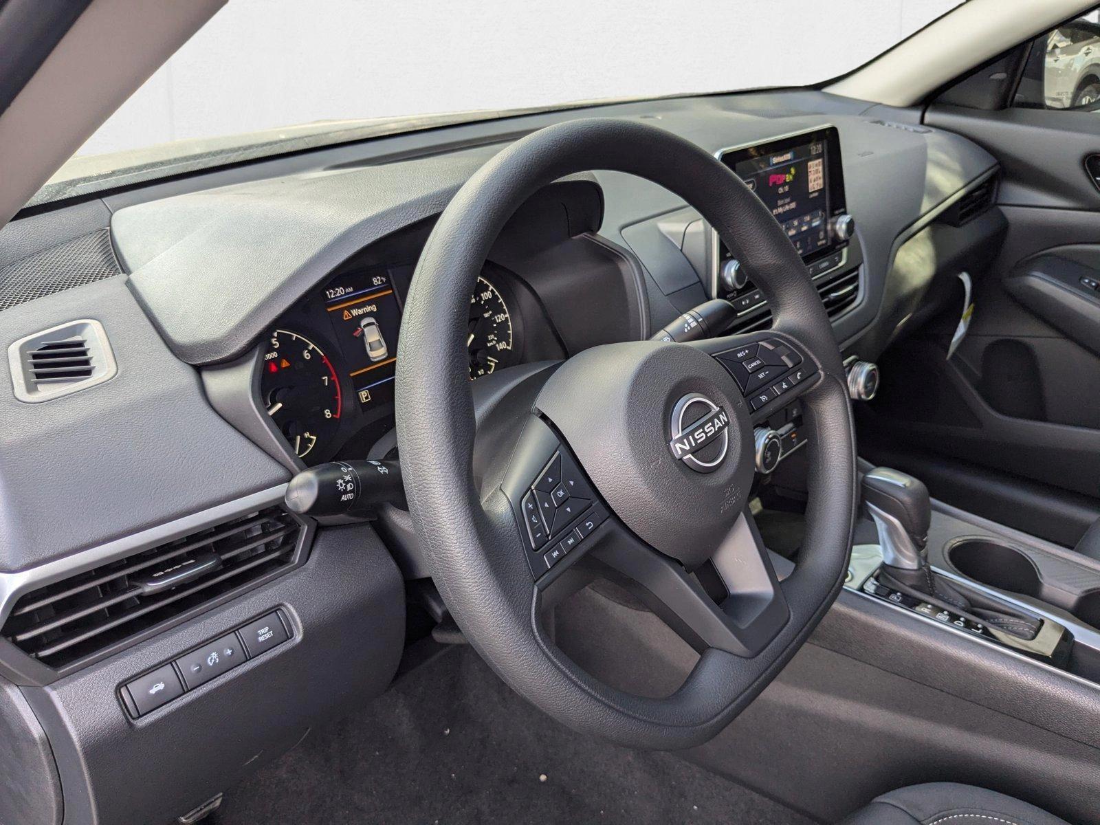 Thumbnail: 2025 Nissan Altima - 3