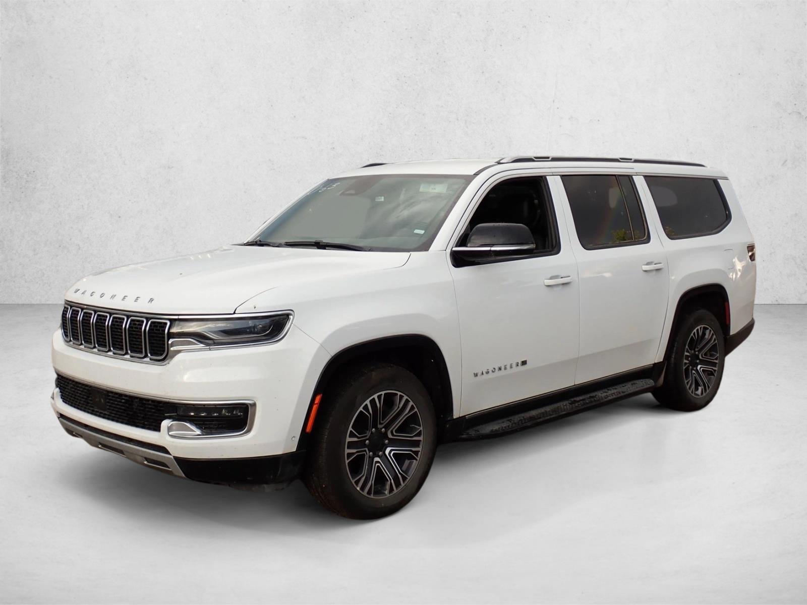 Thumbnail: 2023 Jeep Wagoneer - 3